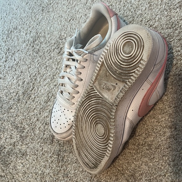 Gently worn pink Air Force 1s - Picture 2 of 4